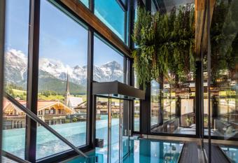 Hotel Lohningerhof has Balcony rooms