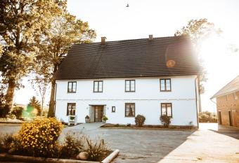 G  stehaus Meiwes allows 18 year olds to book a room