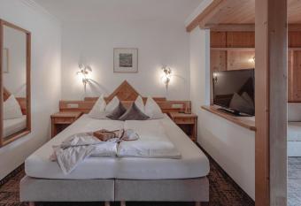 Hotel Kathrin has Balcony rooms