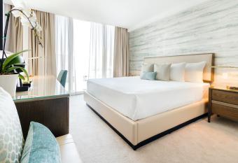 Iberostar Waves Miami Beach has Balcony rooms