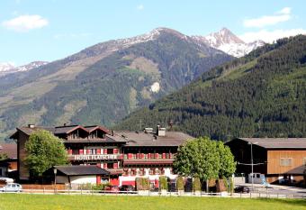 Hotel Flatscher has Balcony rooms