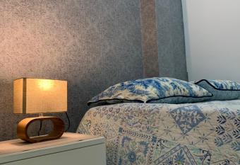 Casa Antonella SM allows 18 year olds to book a room