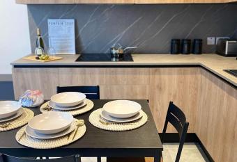 Broadway By The Sea allows 18 year olds to book a room