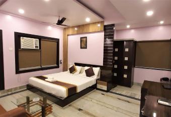 DORA HOUSE has Balcony rooms