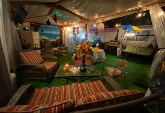 5patio 4 Enjoywnyeasy Commuterparkanywhether has Smoking/Balcony rooms