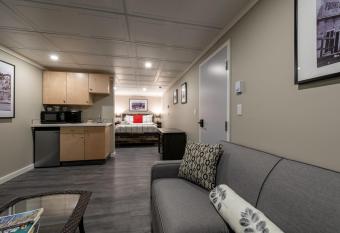 The Cache Hotel and Lodgings allows 18 year olds to book a room