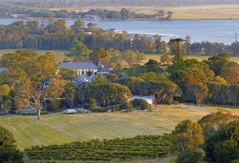 Coolangatta Estate Shoalhaven Heads allows 18 year olds to book a room