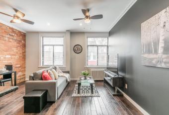 Upscale 1BR - Boutique Apartment - PRIME Location! has Balcony rooms