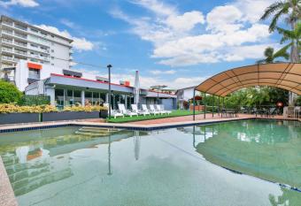 Vitina Studio Motel allows 18 year olds to book a room