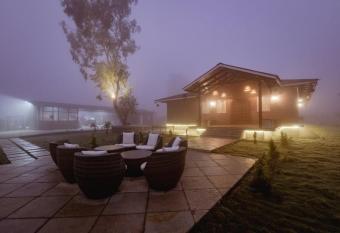 THE EARTH FARM has Balcony rooms