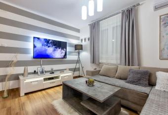 Stan na dan MARINA has Balcony rooms