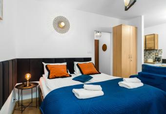 Sleepway Apartments - Modern Dream allows 18 year olds to book a room