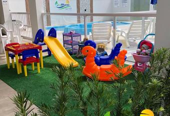 Ecomarine Apart-hotel 800 m Beto Carrero allows 18 year olds to book a room