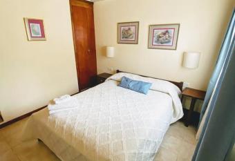 Lo de la Omi allows 18 year olds to book a room