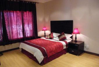 Littlefield Luxury Suite has rooms with a private hot tub