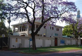Muckleneuk Guest House has Balcony rooms