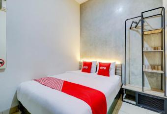 OYO 90215 Ada Residence allows 18 year olds to book a room