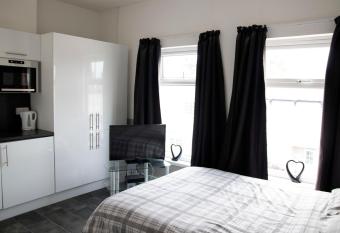 Bursar Street 19 allows 18 year olds to book a room
