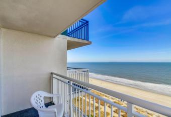 Hosteeva Atlantica Beachfront Condo has Balcony rooms