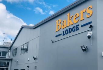 Bakers Lodge allows 18 year olds to book a room