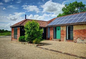 East Green Farm Cottages - The Old Stables has Balcony rooms