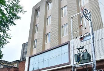 Hotel Yatharth Inn allows 18 year olds to book a room