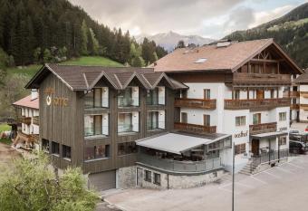 Gasthof Sonne OHG has Balcony rooms