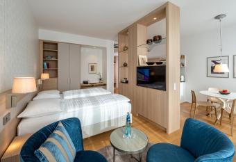 Boutique Appartements im Berliner Tor allows 18 year olds to book a room