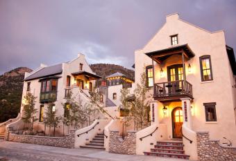 South Main Residences by Surf Hotel has Balcony rooms