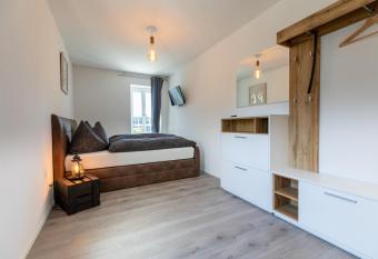 Guesthouse Meitschi Thun - contactless self check-in has Balcony rooms