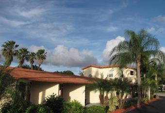 A-1 Budget Motel allows 18 year olds to book a room