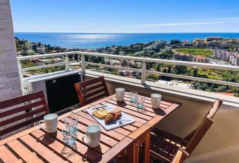 Suite D Annunzio Luxury has Balcony rooms