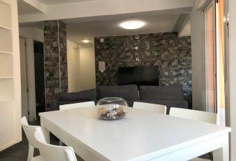 Lovely 2 apartamento c  ntrico Alicante has Balcony rooms