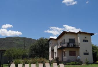 El algarrobo escondido allows 18 year olds to book a room
