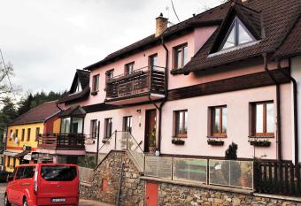 Apartm  n Adam has Balcony rooms