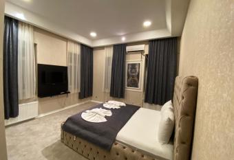 Voir Hotel Pera has Smoking/Balcony rooms