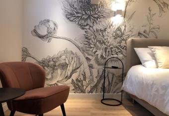 Stadsdromer allows 18 year olds to book a room