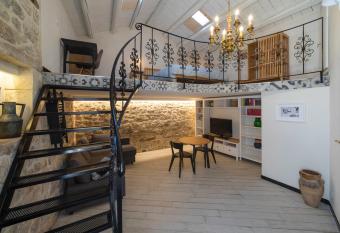 Centro storico di Modica - Loft esclusivo in pietra locale allows 18 year olds to book a room