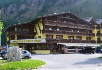 Hotel Neue Post has Balcony rooms