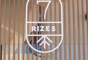 7Rizes Luxury Living has Balcony rooms