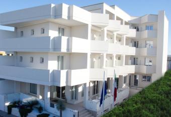 QuiHotel has Balcony rooms