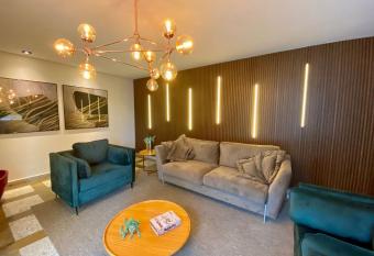 Residencial Giovannina allows 18 year olds to book a room