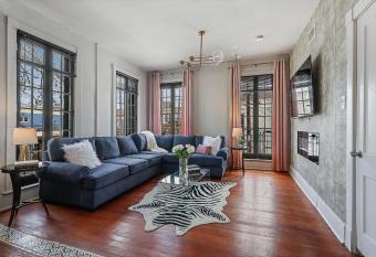 Carondelet Street Lux Condos has Balcony rooms