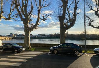 Le Charles VII - VIENNE has Balcony rooms