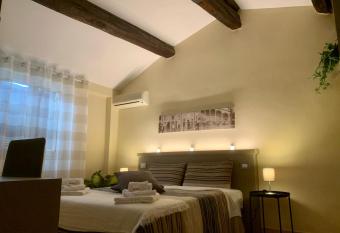 SMART HOTEL has Balcony rooms