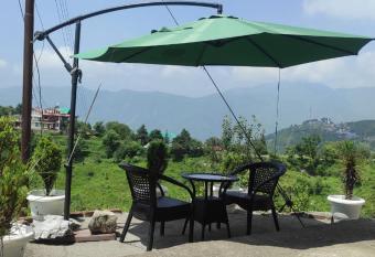 Icebergs Hotel, Mussoorie has Balcony rooms