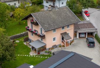 Apartment Lilly has Balcony rooms