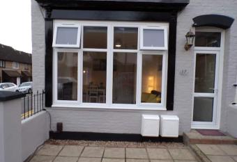 City Beach AirBnB Southend on Sea, allows 18 year olds to book a room