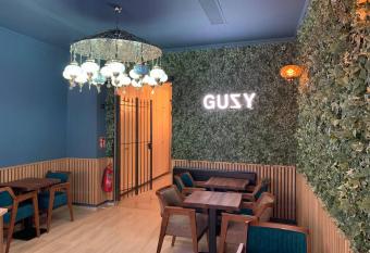 Hotel Guzy allows 18 year olds to book a room