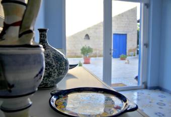 Domus Vil   allows 18 year olds to book a room